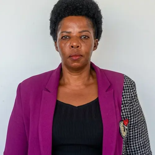 Hellen Nyilak